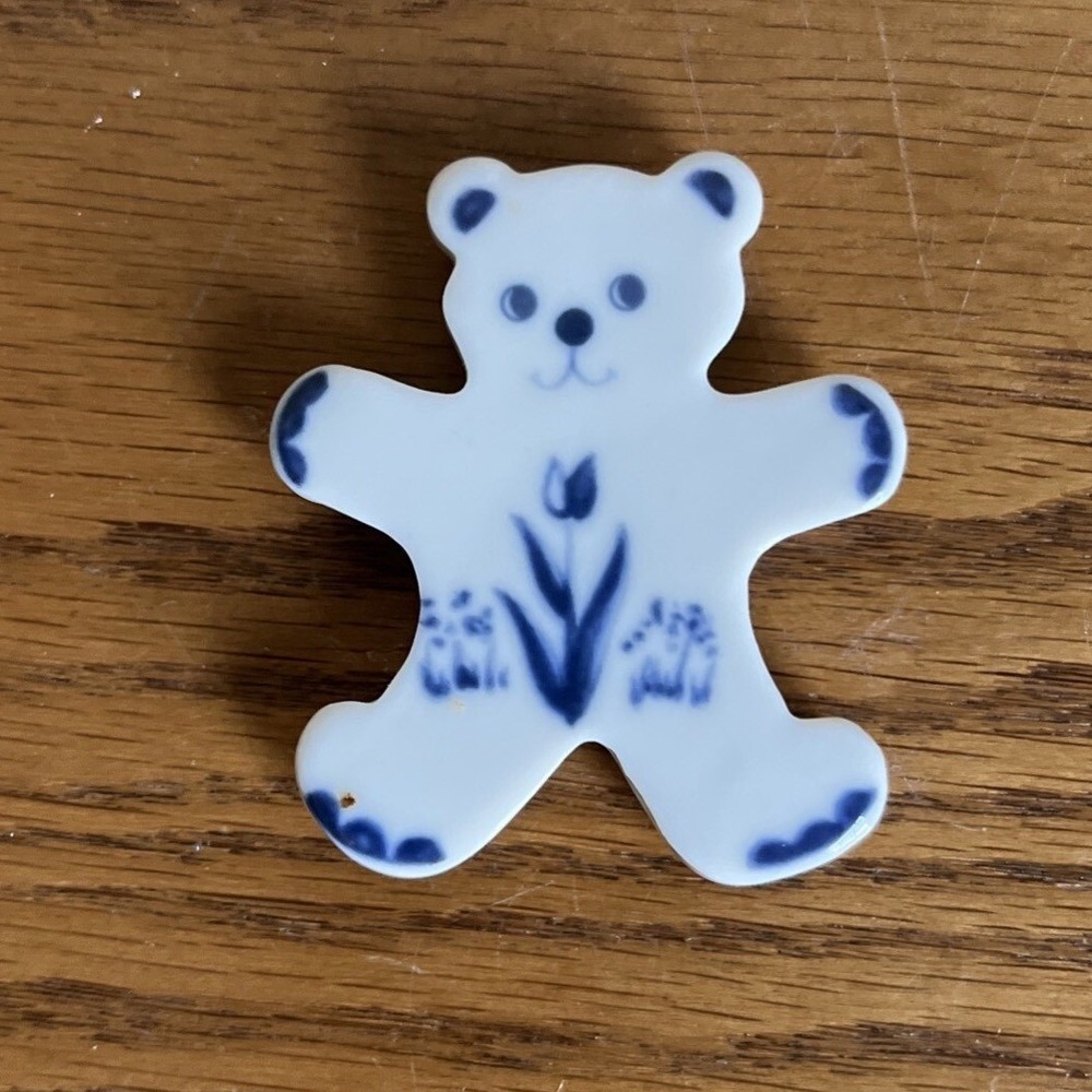 Russ Berrie & Co. Vintage‎ Ceramic Blue and White Teddy Bear Magnet